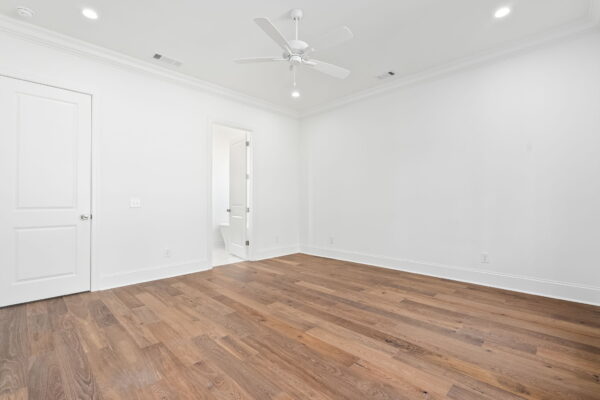 17-web-or-mls-705 Bethesda Court-16