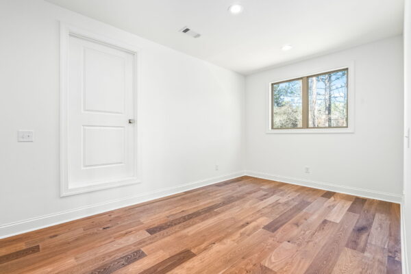 24-web-or-mls-705 Bethesda Court-22