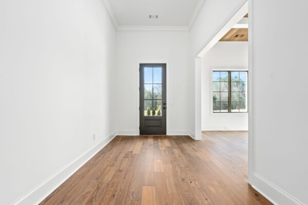 4-web-or-mls-705 Bethesda Court-4