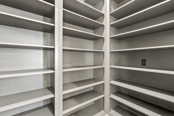 19-web-or-mls-2209 Bellevue Pl-21