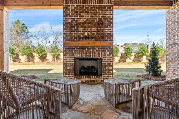 20-web-or-mls-2209 Bellevue Pl-19