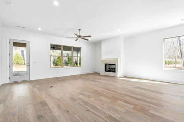 5-web-or-mls-713 Bethesda Court-14