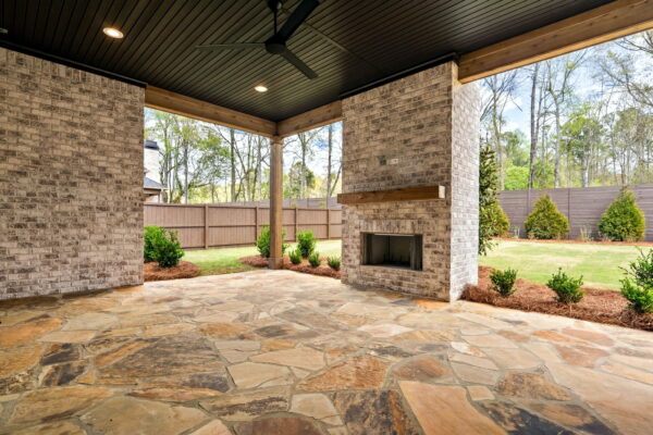 30-web-or-mls-32 - Patio