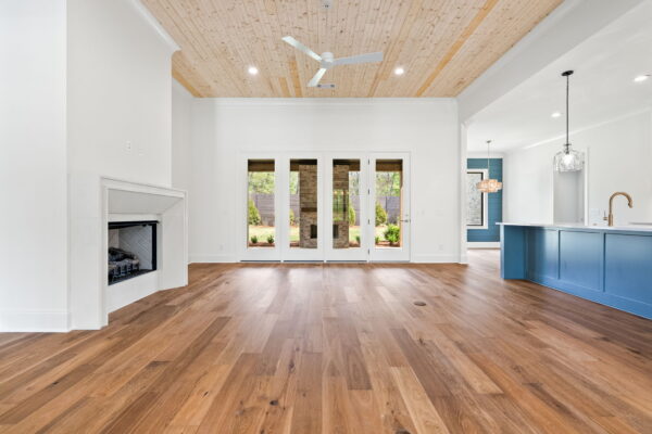4-web-or-mls-06 - Living Room