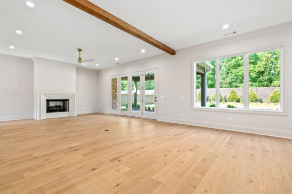 5-web-or-mls-07 - Living Room 2